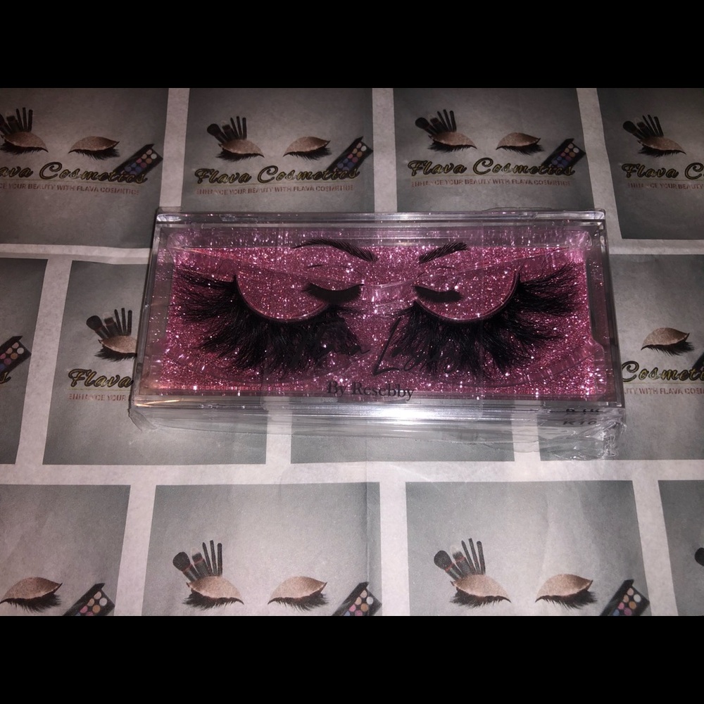 Enhance Mink Lashes